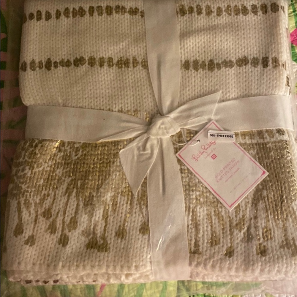 Lilly Pulitzer cream and gold throw blanket 50x60